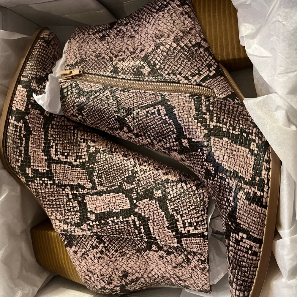 Lulu’s X Matisse Spirit Natural Ankle Boots Size 10